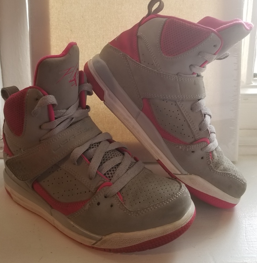 Nike Jordan Flight Hightop sz 2 youth